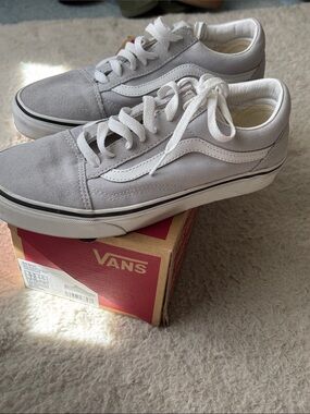 Vans Old Skool Sneakers in Light Gray and White